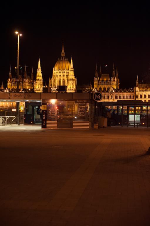 Apartmán Bright Studio With Parliament View, Free Parking Budapešť Pokoj fotografie